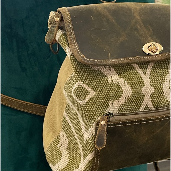 Myra Bag - Picture 2 of 16